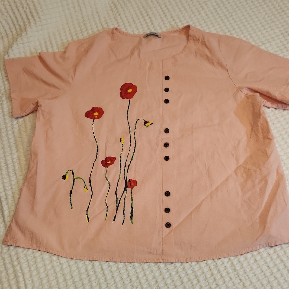 Cellabie Pale Pink Top with Red Floral Design Sz 2XL